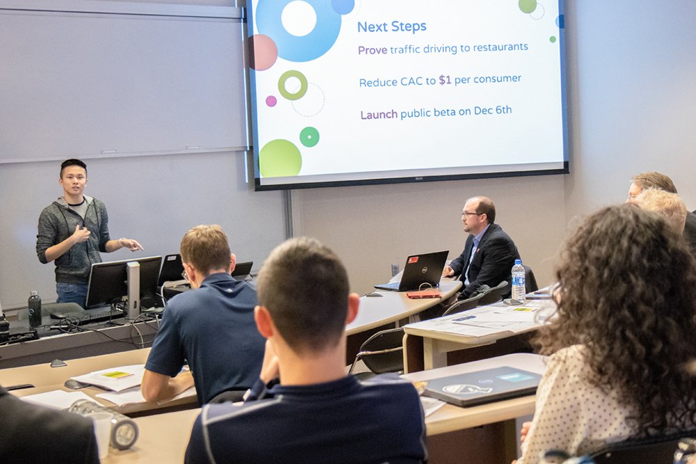 NebEngineering's tweet image. Congrats to Fariba Aghabaglou (graduate students &amp;amp; faculty) and Dominic Nguyen (undergraduate students, @YumarooApp) for winning first place honors at the inaugural Engineering Pitch Competition on Dec. 3.@NUtechVentures @InvestNebraska ow.ly/nDF830mUcJp