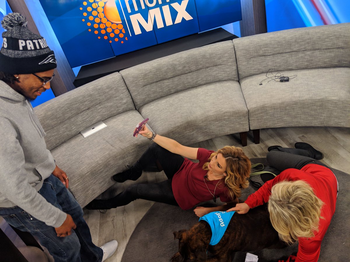 BTS: One of the many things <a href="/LeighAnnTowne/">Leigh Ann Towne</a> must do to get the perfect #FridaysFriend selfie. <a href="/HSWestMI/">HSWM</a> #selfie