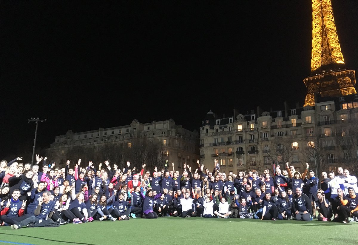 Credit_Agricole's tweet photo. Cette année encore, nos collaborateurs coureurs et bénévoles répondent présents pour la course du #Telethon2018 de la communauté financière ! 🙌🏻 🏃‍♂️ 🏃‍♀️ #TelethonGroupeCA #CASolidaires @Telethon_France  @Amundi_FR @CA_ConsuFinance @IFCAM https://t.co/ziIkJD1bGW