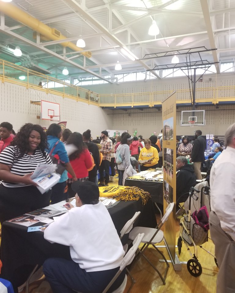 GearUp_Parma's tweet photo. FLASHBACK Friday: PCSD students were GEARED UP while attending the HBCU fair held last month. #GEARUPworks #CollegeNowGC
#PCSD #DestinationHBCU #HBCU https://t.co/mVeMZ2DIxt