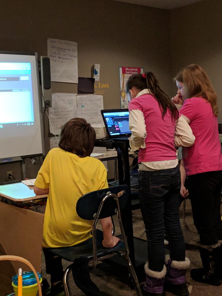 AlyssaMooreIU1's tweet image. Hour of Code promoting positive feedback from peers. Were having fun with Minecraft at IU1 at Waynesburg @IU1Tweets #HourOfCodeInPA #csedweek