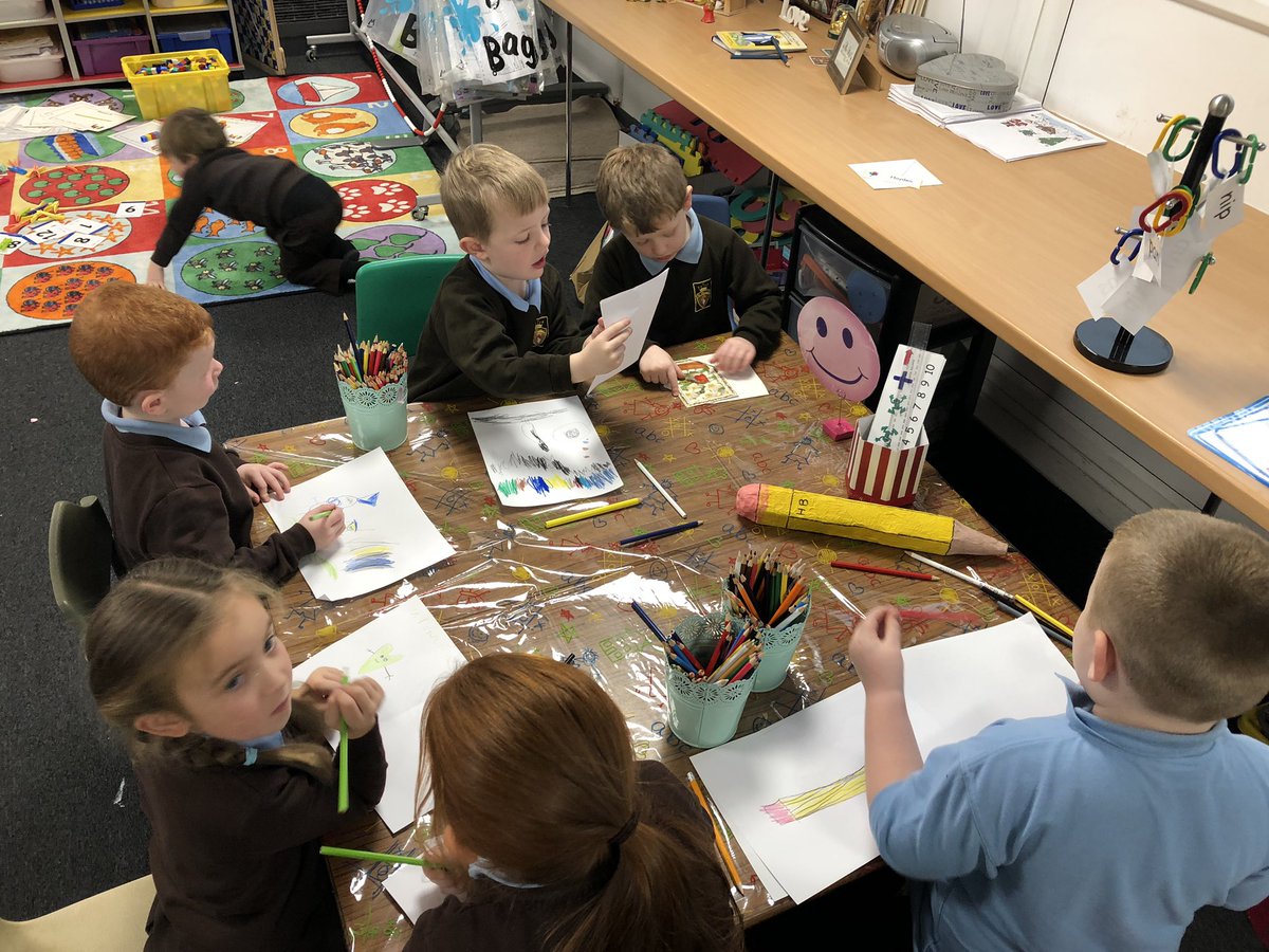 MrsMacdonald_'s tweet photo. Lots of learning in primary 1 📚#Learningzones #play @StBlanesGCC https://t.co/0ufIdNYWiu