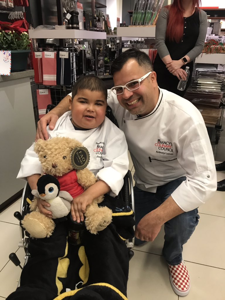 anthony_lamas's tweet photo. My new little buddy Jordan! Thank you @Macys @CulinaryCouncil @MakeAWish @makeawishsfla for having me be part and all you do! #nationalbelieveday https://t.co/HGiARsPM6L
