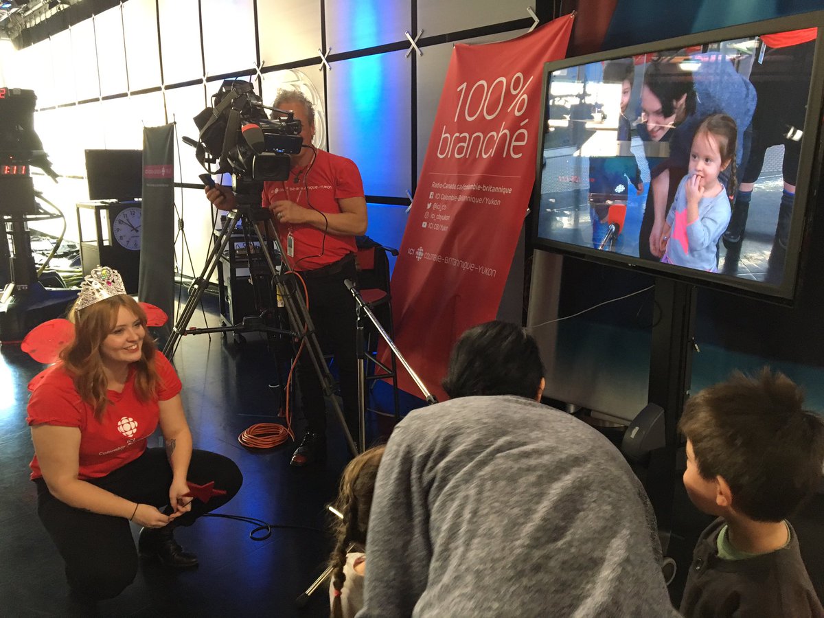 mylenebriand's tweet photo. Sur le plateau télé à la journée portes ouvertes #visiteRC https://t.co/o9qneKUeX0
