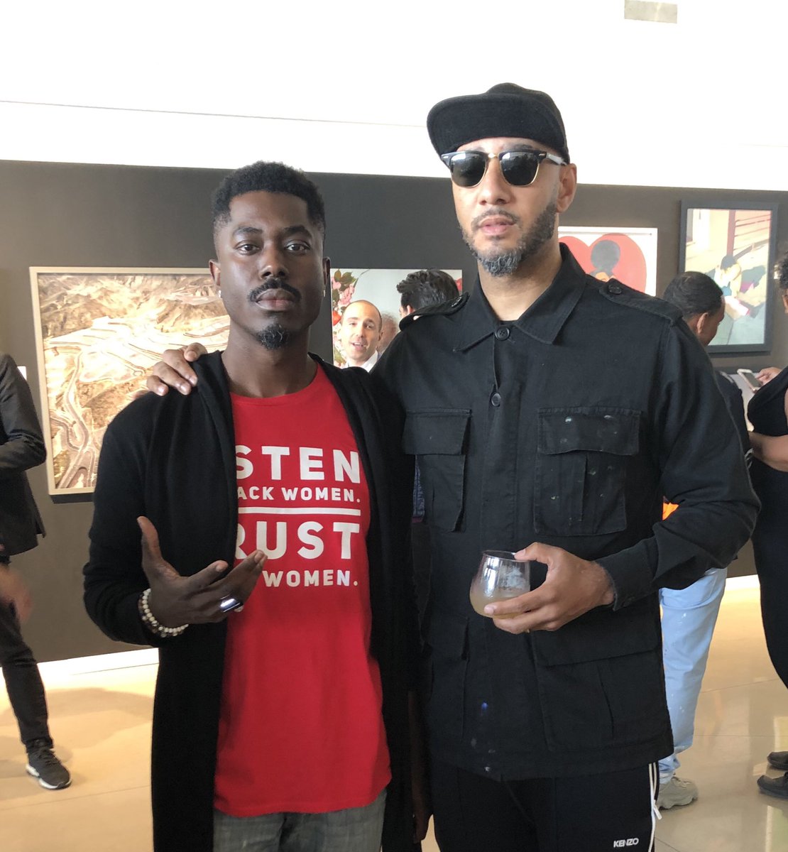 RoeMelloe's tweet photo. “Set your goals high, move with precision and purpose.” ~Monroe Flowers~
• • •
Thank you @THEREALSWIZZZ and @BACARDI for another amazing experience with #nocommission
• • •
#iamroemelloe #freetheartist #ourbasel #soulbasel #culturecatalyst #melloedrama https://t.co/hOwC3Ow2xJ