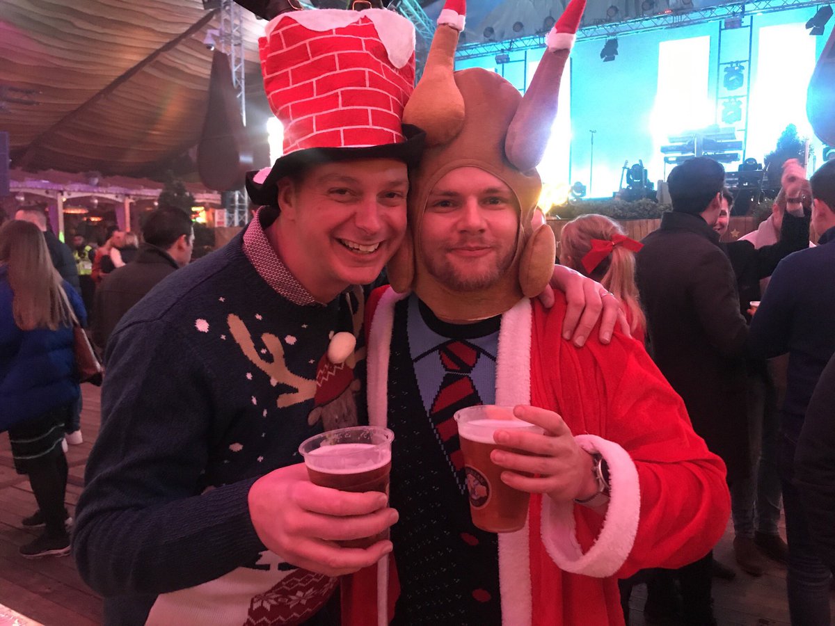 theartofcontrol's tweet image. Gary performing the annual Cornflake turkey pardon tonight 👌🏼😂 #turkey #cornflake #flakes #christmas