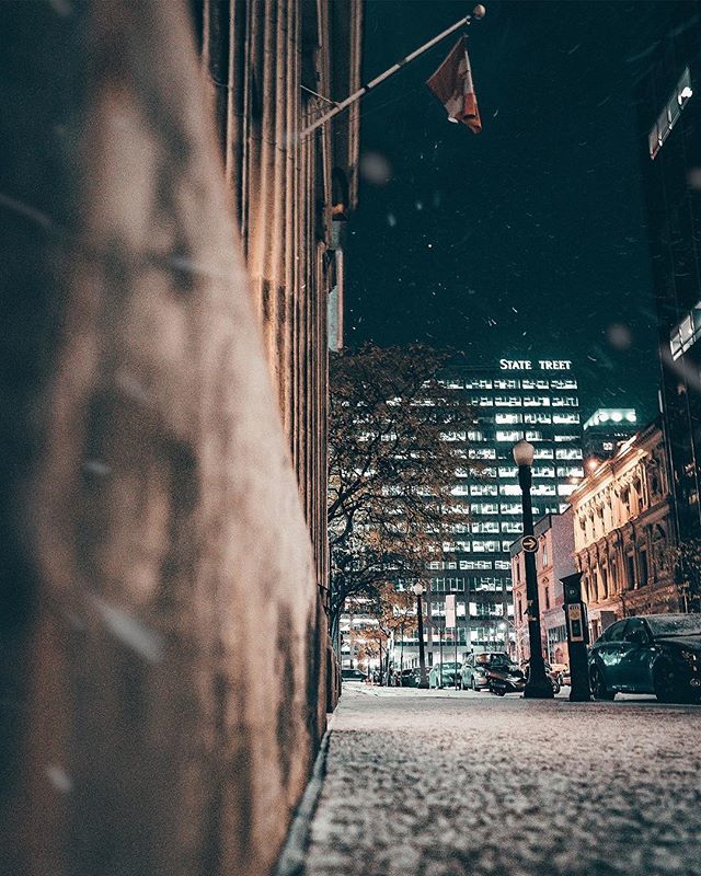 rajeevkugan's tweet photo. Patiently waiting for that snowfall. .
.
.
.
#winter #bealpha #snow #toronto #streets_vision #streetscapes #visualslayers #visualmobs #sombresociety #blogto #theportraitpr0ject #6ixwalks #digitalcontentors #artofvisuals #streetdreamsmag #thecreatorclass … https://t.co/awkOcjNvqs https://t.co/tJVbW0y3eU