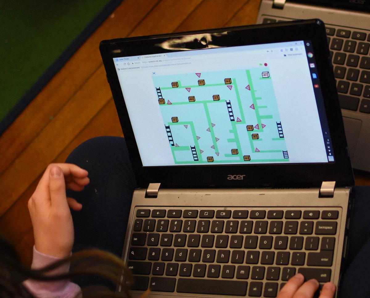 HarunaBPS's tweet photo. @MendellSchool coding class showing off some impressive @Scratch projects! #bpscoders #hourofcode @CSEdWeek @BPSTechnology @BostonSchools #bpspn https://t.co/LVCnEYSVxY