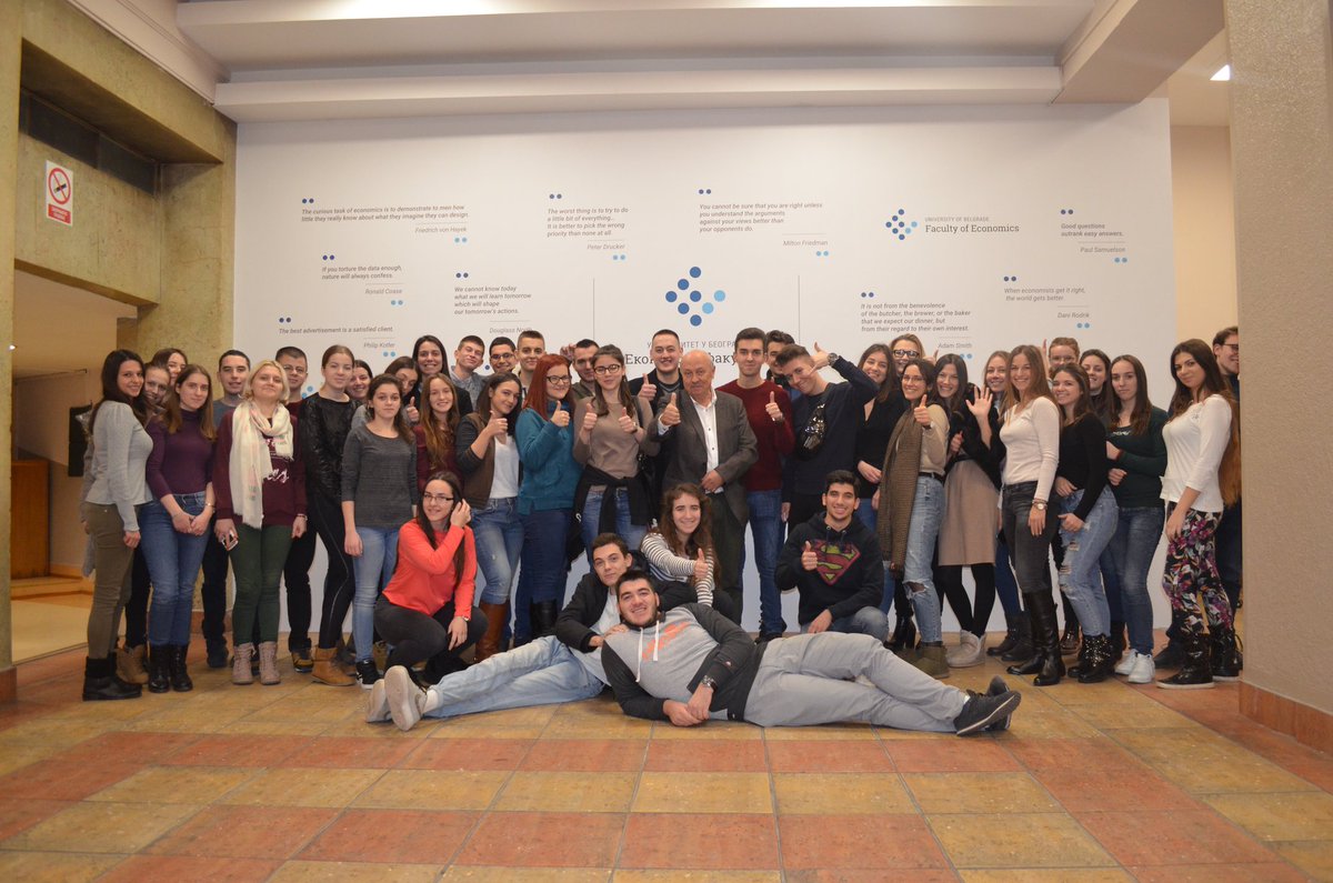 bboricic's tweet photo. PRED KRAJ SEMESTRA. Da li je njima bilo teže sa mnom, ili meni s njima? Ovo pitanje je ove godine izlišno, jer se radi o izuzetno poletnoj i ambicioznoj generacije studenata! Još mesec dana nam je do ispita, i sada se zajedno pripremamo da osvojimo Matematiku! https://t.co/s09HNJLQZn