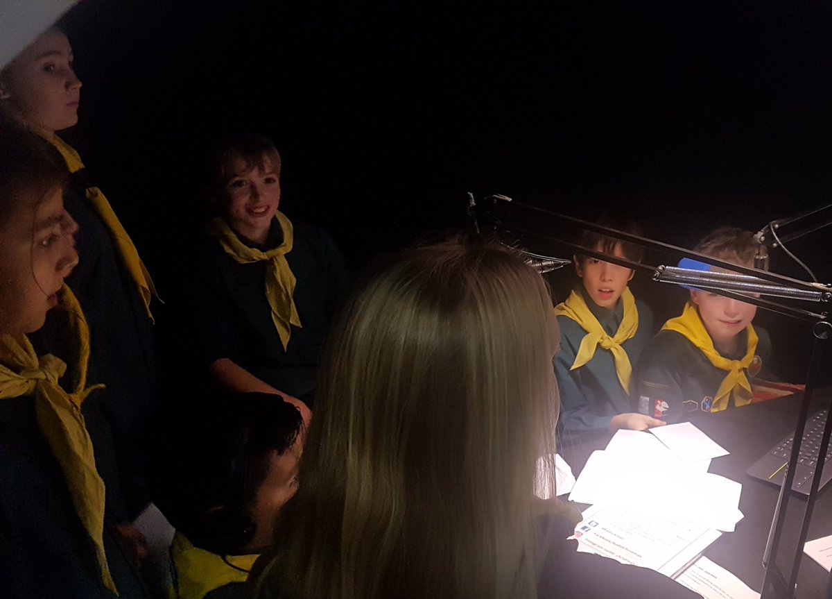 2ACScouts's tweet image. #2ACScouts having a great time presenting a show on @RadioXmas