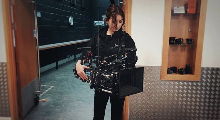 ARRIRental's tweet image. #FemaleFilmmakerFriday: Focus Puller Kate Eccarius prepping the ARRI ALEXA LF with Signature Primes at our #ARRIRental UK facility for DOP Diana Olifirova. 📸: Kate Eccarius