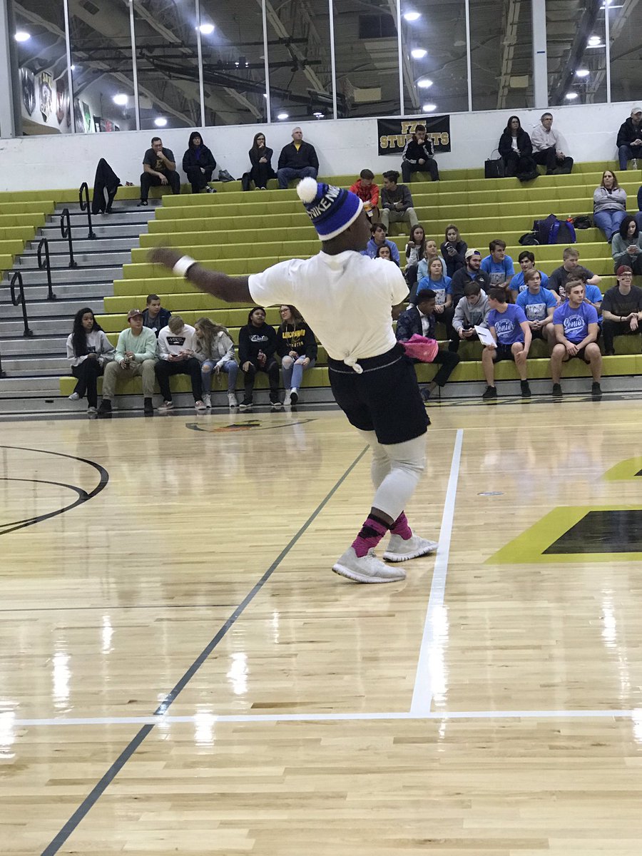 FZEFBLA's tweet photo. 2018 Dodgeball https://t.co/tLgj24vayX