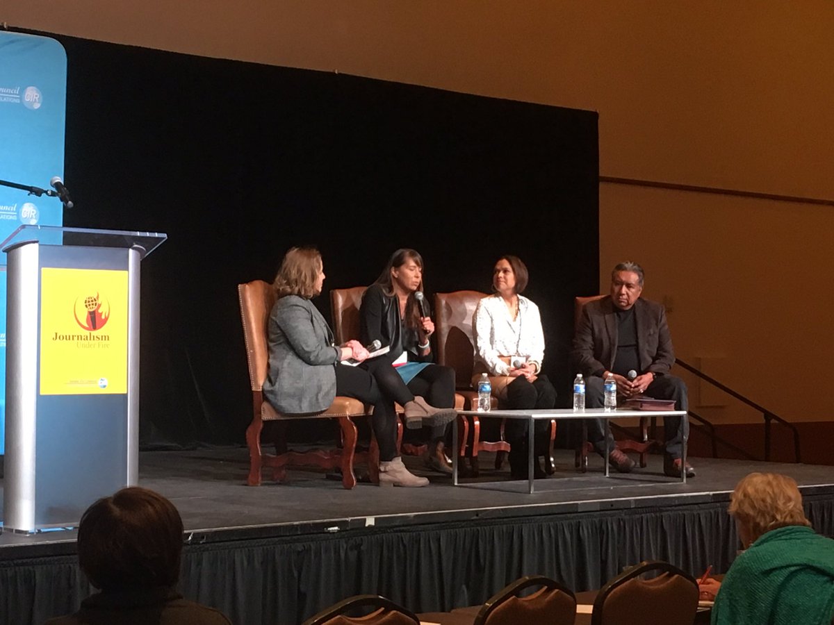global_santa_fe's tweet image. Next on the stage we’ll get to meet @marymhudetz, @antoniajen14, and Conroy Chino as they discuss the #nationalcoverage and #localcoverage of #NativeIssues. #JUF2018 @AreWeAFreePress