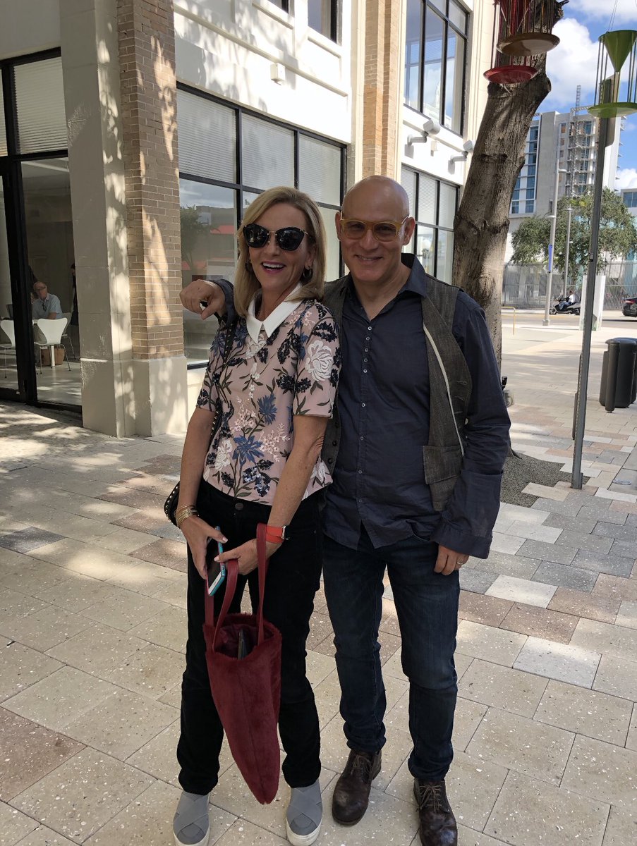 LisaPetrillo's tweet photo. Art is everywhere!! And who better to give us a tour of what’s in the @miamidesigndistrict than #craigrobins! From here to downtown the beach and more - don’t miss my report @cbsmiami at 5 and 6! SWIPE #artbasel #artweek https://t.co/YWetvY01yK