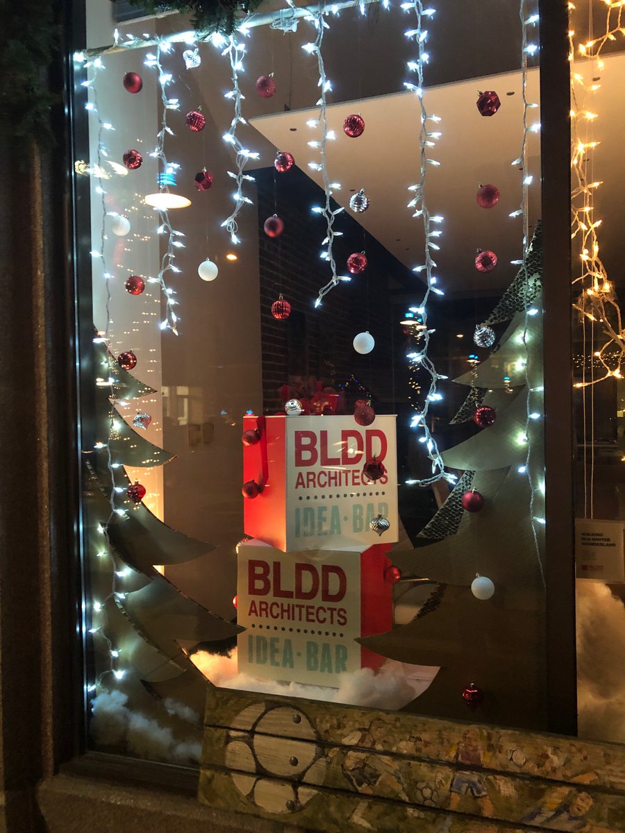 BLDDArchitects's tweet photo. Spreading some Holiday cheer at our Central IL office in downtown Decatur, IL!
#HappyHolidays #tistheseason #festive #windows #windowdecorating #architecture #BecauseLifeDeservesDesign https://t.co/BNVEDFN2ru