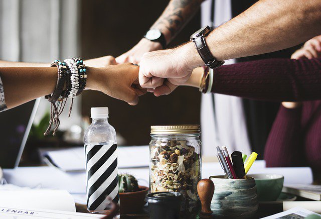 BABenju's tweet photo. Coworking With Strangers: 6 Benefits You Can Expect #FutureofWork https://t.co/usA0Ks47A2 RT @ShellyKramer https://t.co/jjm0qWt2sp