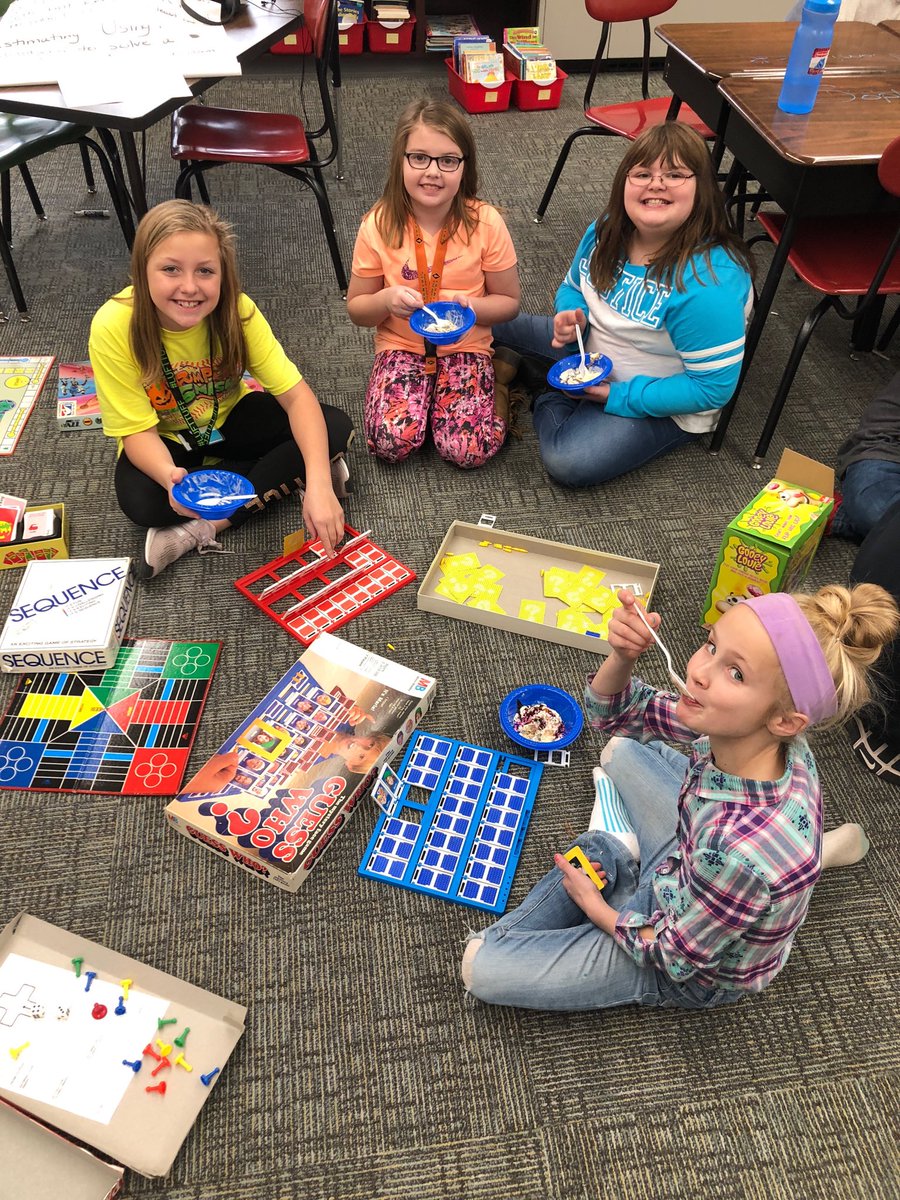 3H earned their 20th Classroom Compliment a few days ago! We celebrated by having a social gathering today with board games and ice cream! (Sprinkles, too!!) We had a blast spending this time celebrating together! #3HCC