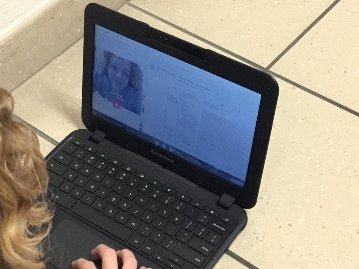 Ditching paper and pencil and going digital with Book Reviews. Students are creating Book Reviews using Flipgrid. #howmanystarswillyougive @Flipgrid @ccpseducation <a href="/carteretk12/">Carteret County Public School System</a>