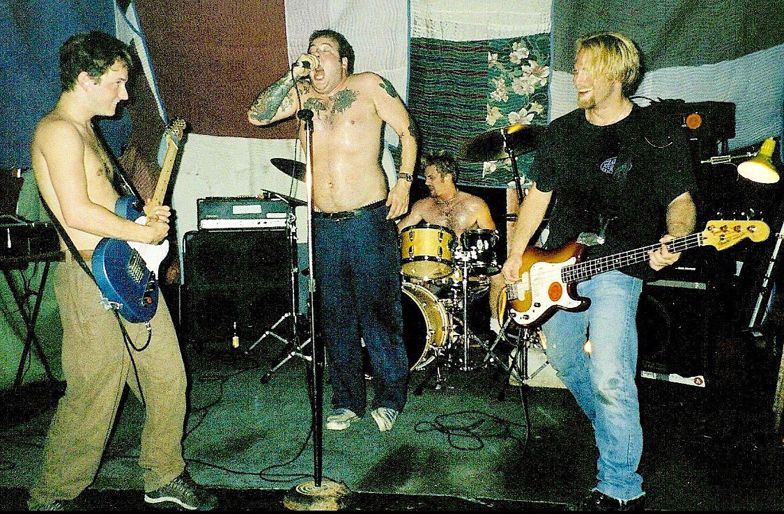 RBrandonJohnson's tweet photo. Flashing back to the mid 90's; East Coast tour w/Touch is Automatic. Lived in the van, crashed on couches-the usual. Loved bashing away at the Z Bar in NYC...many moons ago...
.
.
.
#fbf #drums #ontour #ontheorad #zbar #touchisautomatic #loud #abrasive #punk #rock #ny #nyc RT 🤘🏻 https://t.co/XPVo1Oy12J
