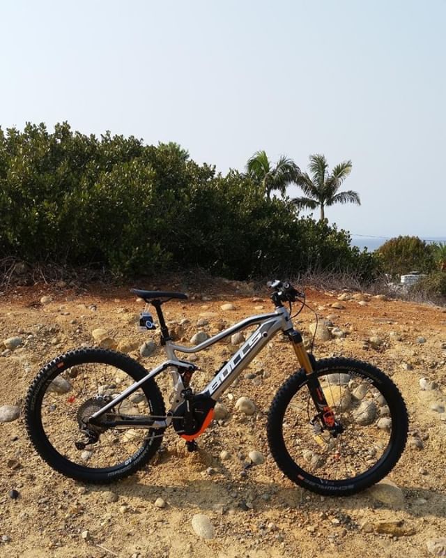 Much of the West was first explored on horseback, and for good reason. Whether you're looking to ride through our coastal chaparral or alpine forests, the Bulls SIX50 EVO AM4 is ready to be your trusty steed. Giddy-up.
🐎
#BikeEveryday #RidesSoFly #SDFlyRides #LaJolla #SanDie…