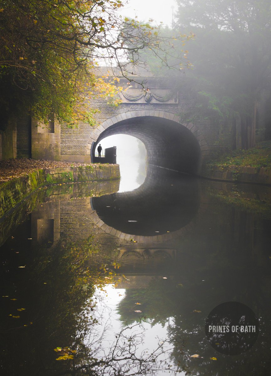 An eerie morning in Bath-
Tomorrow marks the last weekend of the <a href="/bathxmasmarket/">Bath Christmas Market</a>. I'll be there selling my prints until close time on Sunday 🌟

#Bath #Bathchristmasmarket #Visitbath #Travel #England #Photography #FestiveFriday