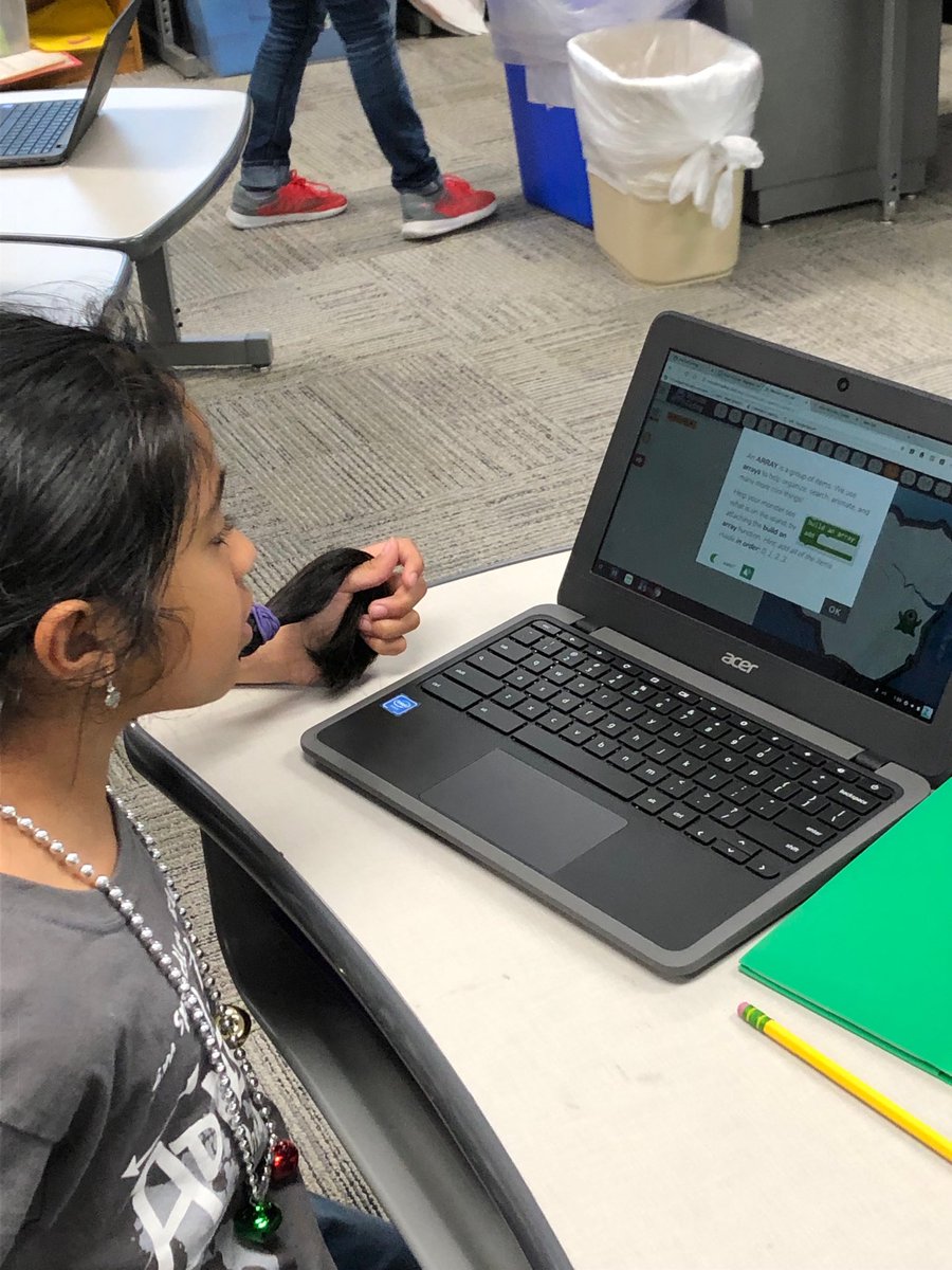 msullivan406's tweet image. My second graders are coding and loving it ⁦@Spradley_El⁩ #hourofcode #ProsperCodes