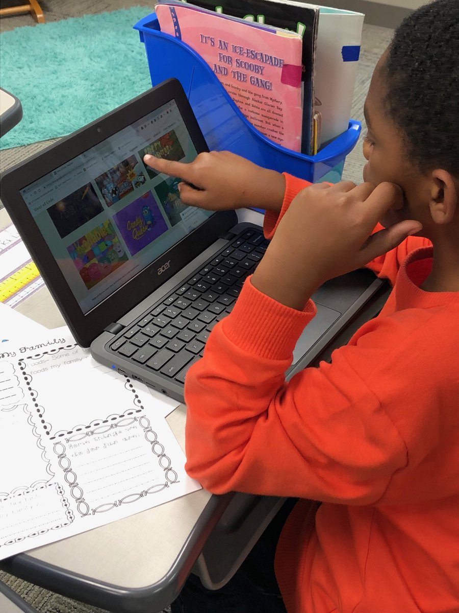 msullivan406's tweet image. My second graders are coding and loving it ⁦@Spradley_El⁩ #hourofcode #ProsperCodes