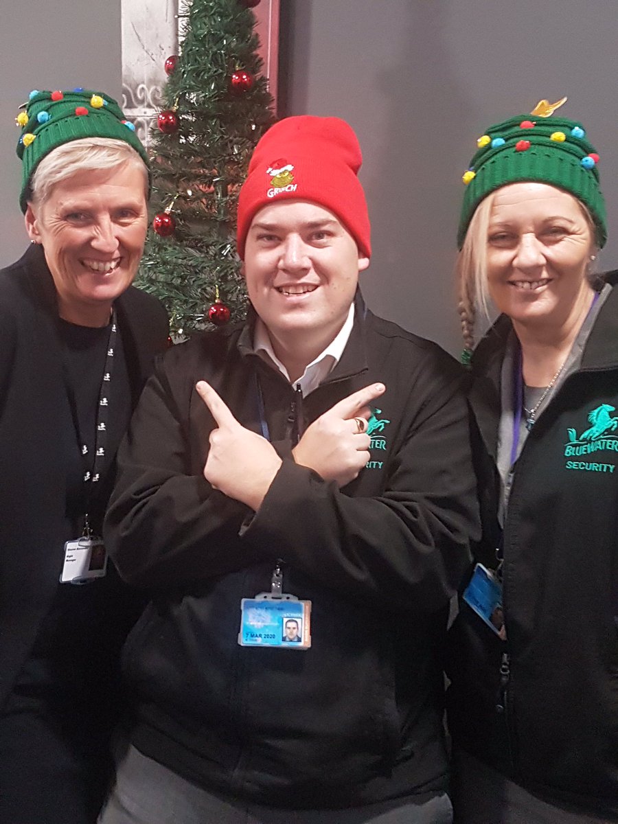 markcolleran1's tweet photo. @IncentiveFM @CorporalScotty #BobbleHatDay Bluewater security and DM bobble hat fun 👍 https://t.co/M6YeRtn01c