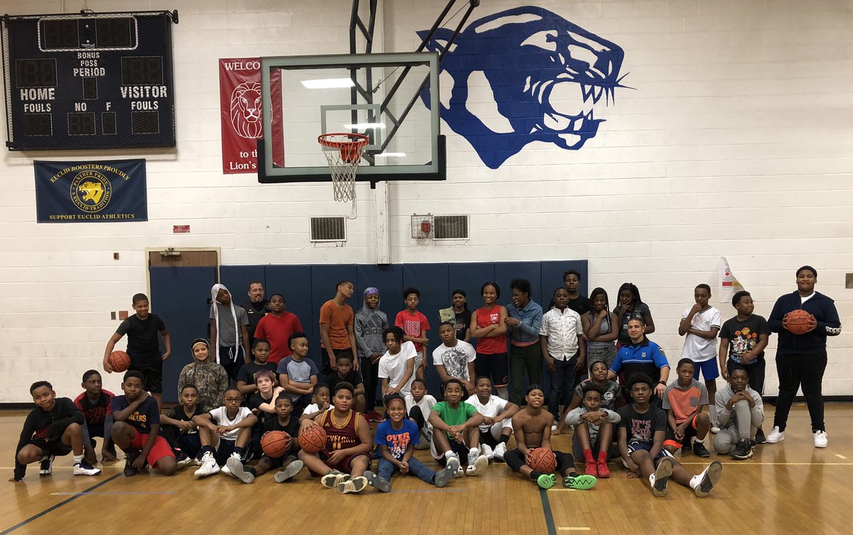 Euclid_PD's tweet photo. Police Athletic League (PAL) Basketball is back in session for the 2018/19 school year @EuclidCentral!Great turnout with over 40 young people working to make themselves better. Looking forward to the next few months!
#OurEuclid #PAL 🏀 https://t.co/AkSf59NWpK