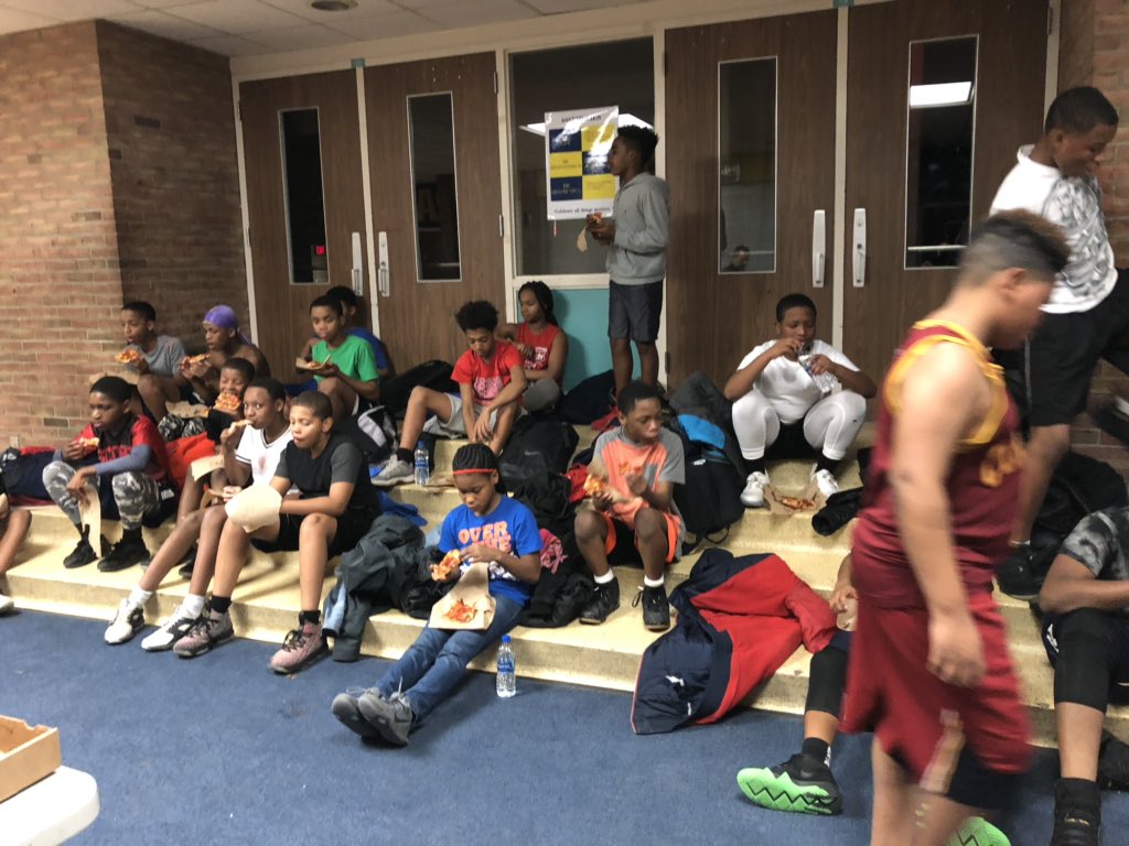 Euclid_PD's tweet photo. Police Athletic League (PAL) Basketball is back in session for the 2018/19 school year @EuclidCentral!Great turnout with over 40 young people working to make themselves better. Looking forward to the next few months!
#OurEuclid #PAL 🏀 https://t.co/AkSf59NWpK