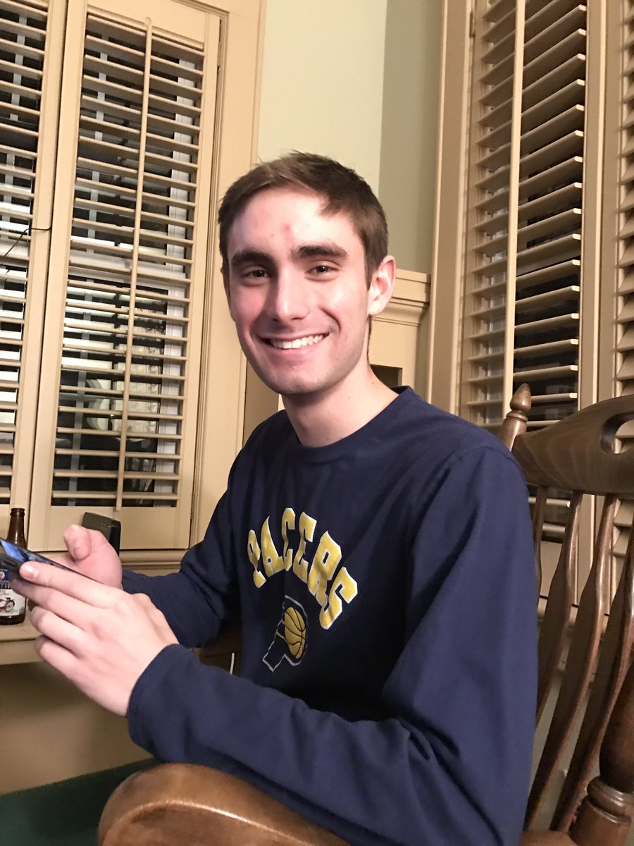 jakob_bury's tweet photo. My roommate said if this tweet gets 40 retweets he will get FROSTED TIPS please help make this dream come true https://t.co/oBZHiqc6XW