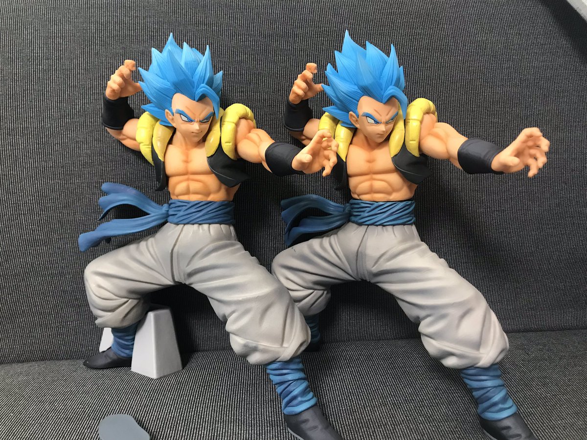 Dragongoku 一番くじゴジータの足が不良品だったので返品交換の依頼をして 届いたものが不良品 お腹のパーツがハマらない 膝が汚れてるは 台座がついてないわ ただ目つきは良い 4枚目 というか もう交換作業面倒だし 土日連絡できないし 困る Dragongoku 一番くじゴジータの足が不良品だったので返品交換の依頼をして 届いたものが不良品 お腹のパーツがハマらない 膝が汚れてるは 台座がついてないわ ただ目つきは良い 4枚目 というか もう交換作業面倒だし 土日連絡できないし 困る