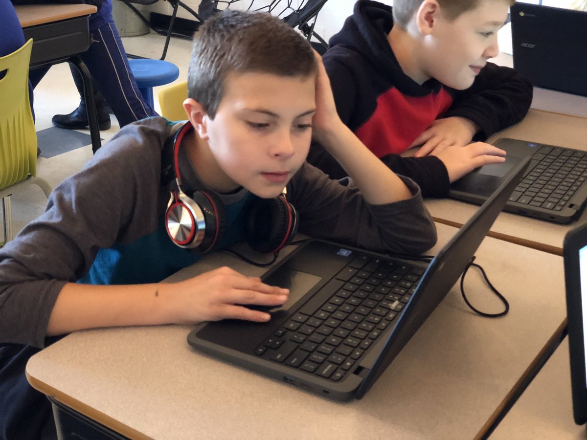 MrsEwing5th's tweet image. STEAM week was a blast today at #mgwolves! #d75learns