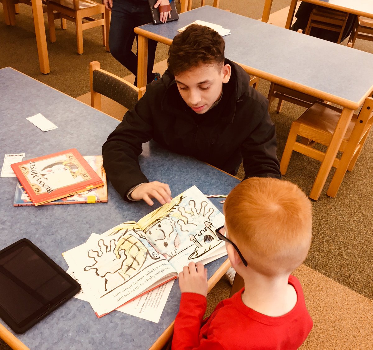 HollyAnnNelson's tweet photo. 12/7/18 ~ IKE Reading Mentors modeling Reading Strategies to their Orchard Lane Elementary mentees! Then together they created a “Clips App Video” documenting their learning. @SchlieReed @IkePrincipal #SDNBLearns #SDNBReads @SDNBSchools https://t.co/3hfgwOeJ1m