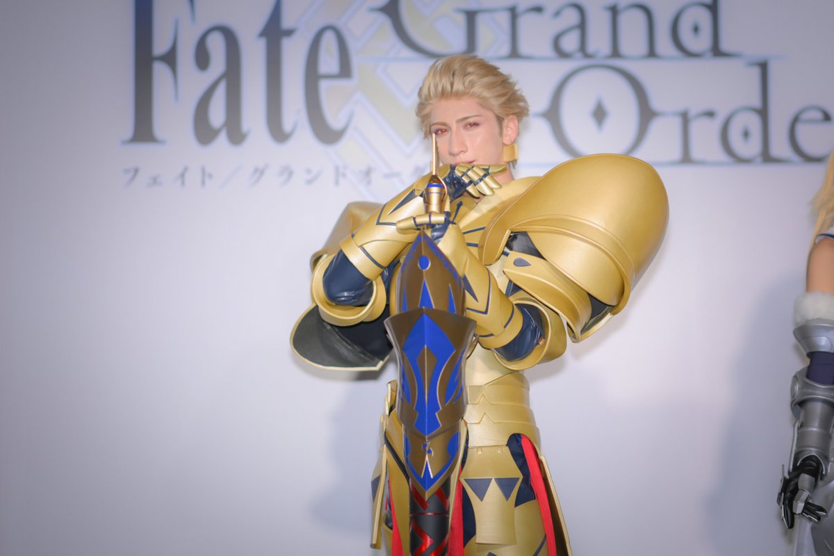 HF ギルガメッシュ 公式 コスプレ 世界よ、これが『FGO』日本公式コスプレイヤーだ！フェス会場に“現界
