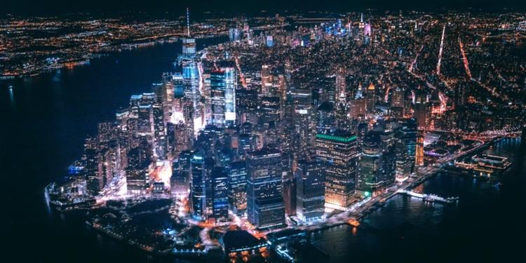 CambriaTimesSq's tweet photo. Enjoy live music, drinks, and spectacular city views aboard the Classic Harbor Line's 'Holiday Jazz Cruise'! https://t.co/FDjZ79Nc2n #nyc #jazz #cruise @CHLNewYork https://t.co/NjFcLIO6yr