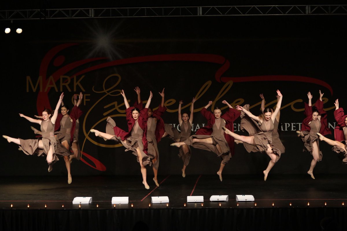 Markofexcellen4's tweet photo. “Let your dance take you beyond........”
#bestdancecompetition; #makeyourmark; #dancecomp;#markofexcellencenationaltalentcompetition https://t.co/t1TaLGEHNj