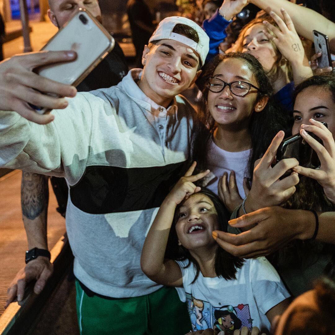 PRETTYMUCH's tweet photo. BEANZ! SPECIAL ANNOUNCEMENT COMING SOON https://t.co/QdnHUylrdg