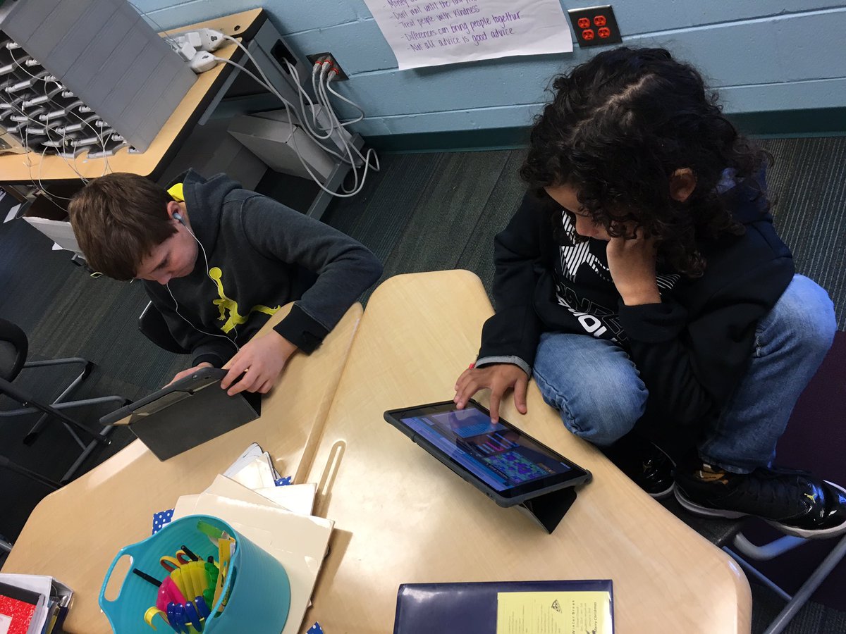 BBaucke10's tweet photo. My kids said “This is so cool, I wish we could do this all day!” 🙌🙌 Best day ever! #hourofcode #hcspdl #hcsbadges https://t.co/hOO1Sh7PBJ