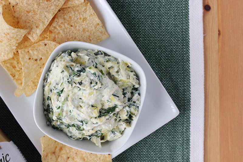 *NEW* The BEST Spinach Artichoke Dip Recipe! This delicious dip has 1 can of chopped artichoke hearts, spinach, and 4 different cheeses! Kid and husband approved and the perfect appetizer recipe! #ad #TrendingInTheKitchen

Get the recipe >> bit.ly/2Qj1atE