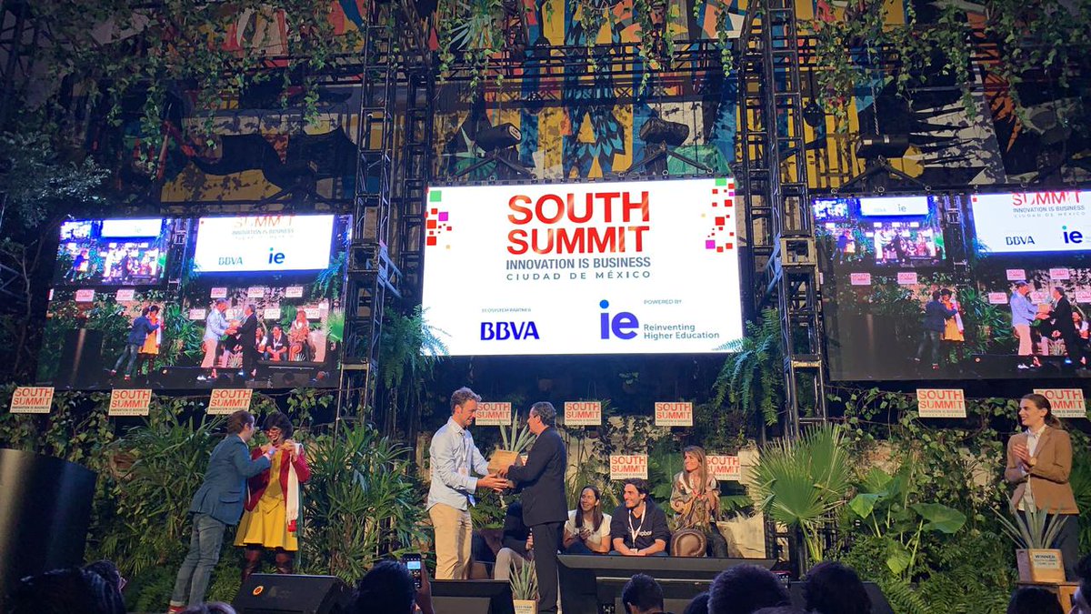 DigitalBankLA's tweet photo. 🎉La #Startup de automatización de ventas con referidos #TINK, gana la categoría de negocio más escalable en el #SouthSummitMéxico 2018🎉
https://t.co/KU7lsFtoQ7 https://t.co/KEznTyT0Fc