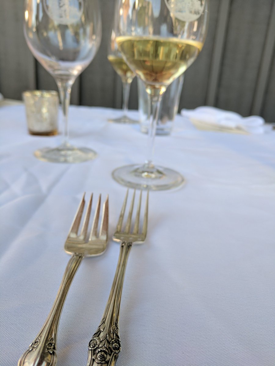 For those on your list who prefer white over red, we have created the NW White Wines Gift-Set. Set includes 2 bottles: 2017 Lady Hill Pinot Gris and 2015 Lady Hill Chenin Blanc. Add Lady Hill logoed wine glasses to your gift-set purchase. ow.ly/DFtc30mUgJE