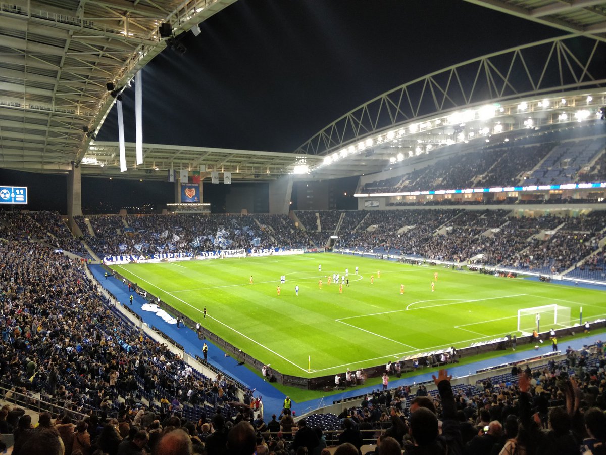 Net0Ricardo's tweet photo. Amazing atmosphere.#fcp https://t.co/WVjK52u8CJ