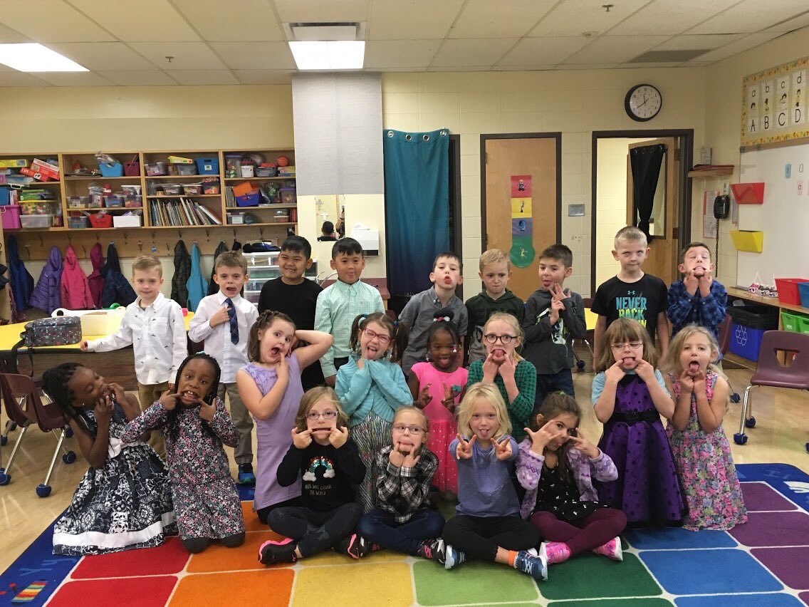 sdcarrell's tweet photo. #12daysbylocal42 These beautiful faces is what I see. #day2 https://t.co/H1yyTbLuPA