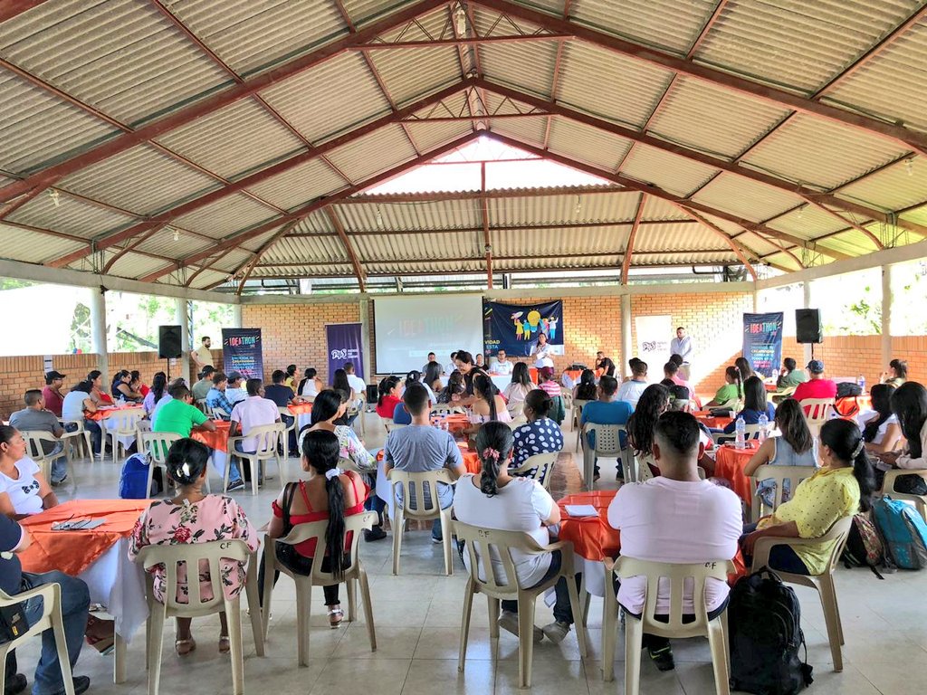 PnudColombia's tweet photo. Arrancó el fin de semana de la #innovación🎉La #Ideathon2018 llegó a Valle del Guamuez a detonar los talentos de los emprendedores del Putumayo💡💡💡 Tendremos 3️⃣ días cargados de #ideas y #creatividad https://t.co/B0qbqlKbjj