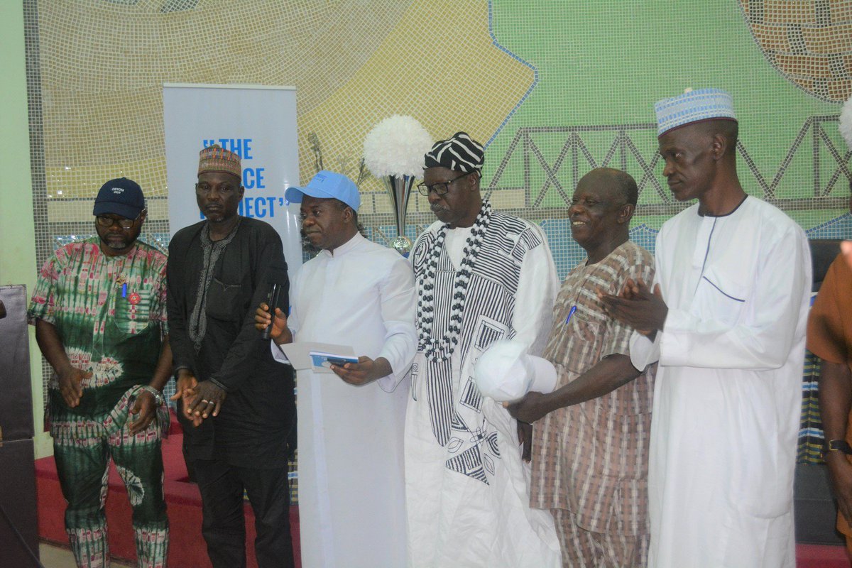 UNDPNigeria's tweet photo. Congratulations to the people of Benue for the establishment of the "Herdsmen-Farmers' Peace Forum" after today's #BenuePeaceConference where major stakeholders voted for peace in the State. 
#UNTFHS #PBSO @smbwalya @EdwardKallon @AminaJMohammed https://t.co/Bs7yJOb6Oh