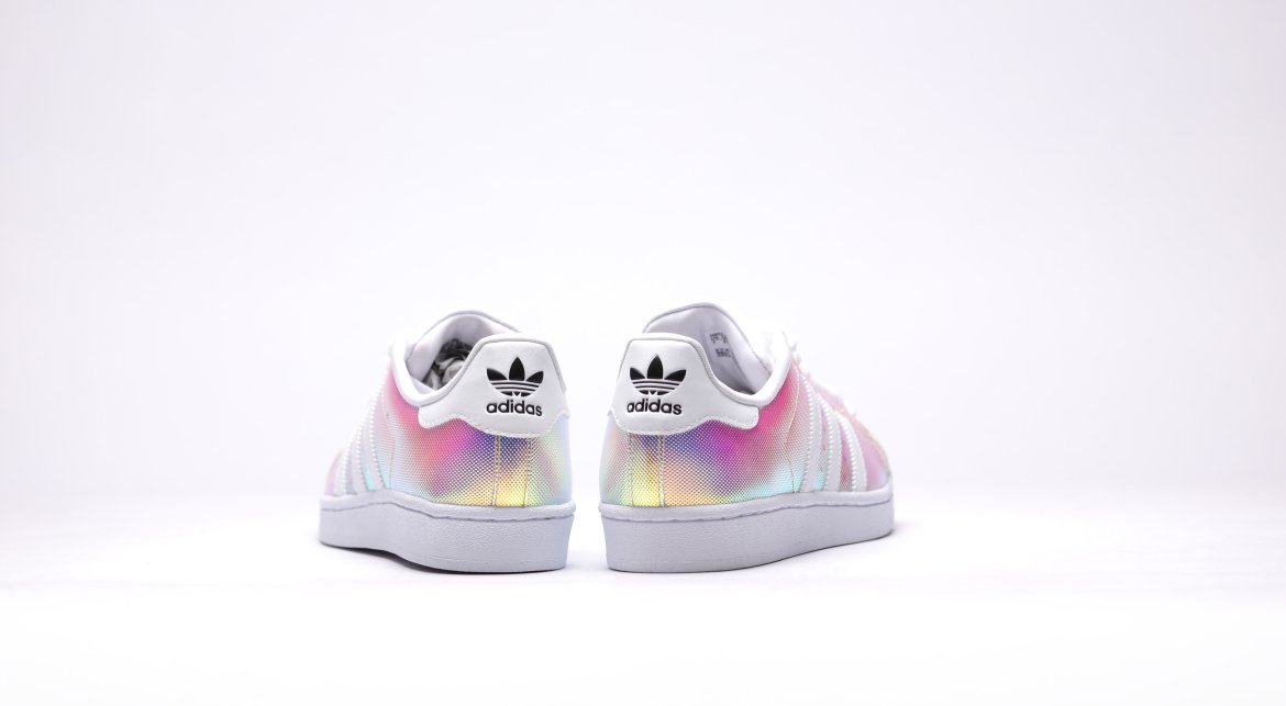 SneakersV's tweet photo. Adidas Superstar Disco https://t.co/muAwSsbYPP