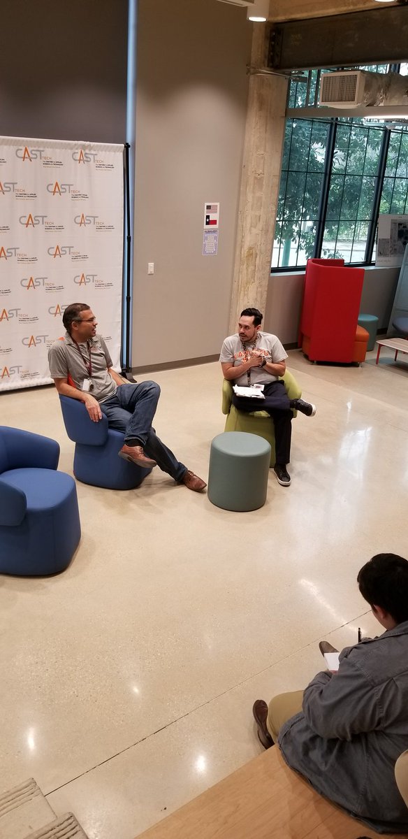 profewhalon's tweet photo. ¡Gracias por ser la persona especial, Mr. Krummell (el musculoso)!
#primeraedición #personaespecial #comprehensibleinput #comunidad #maestroespecial #learningstaircase #casttech @soccerJRK https://t.co/065kWWwALP