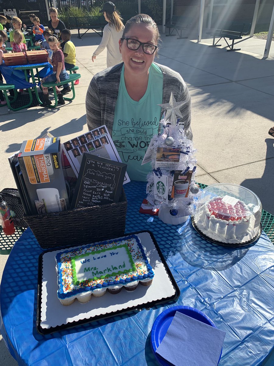 kelleymarkland's tweet photo. I canโt even begin to express how amazing today was. @sofiawalk79 outdid herself again! Today was a HUGE surprise for me and I was BEYOND spoiled by my class. Lunch and dessert with my kids and their parents and more gifts than I deserve! I can never say โThank Youโ enough! https://t.co/QBSy8112Nb