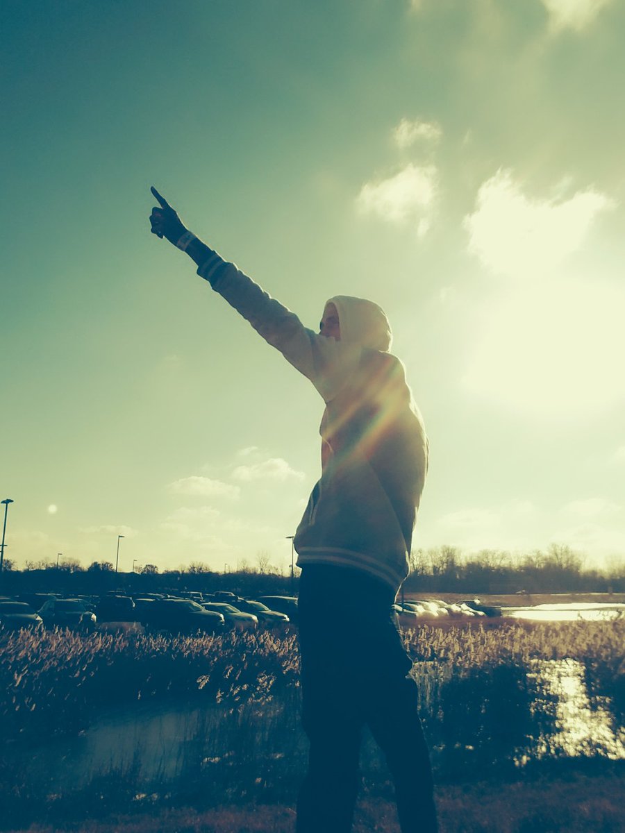 When you live in the journey!
express your feelings,
 you got it express your emotions.
How God has directed you into a lifestyle to help others.
 to generate different sources different connections and to the blessings of life.
 Never give up.

#Motivation